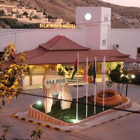 Silk Road Hotel Vádi Músza Kültér fotó