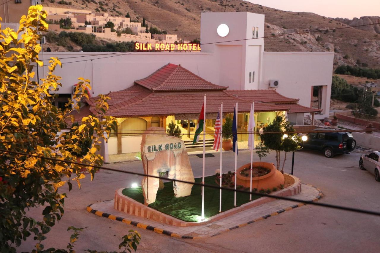 Silk Road Hotel Vádi Músza Kültér fotó