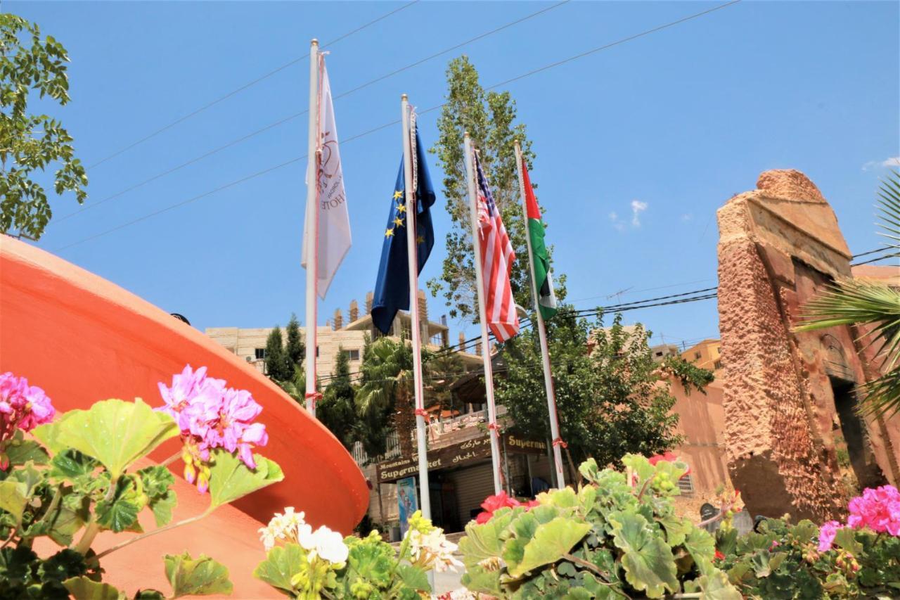 Silk Road Hotel Vádi Músza Kültér fotó