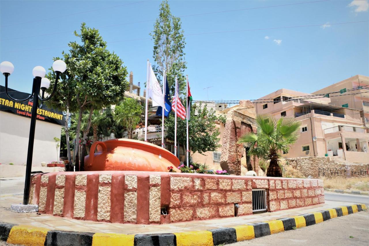 Silk Road Hotel Vádi Músza Kültér fotó