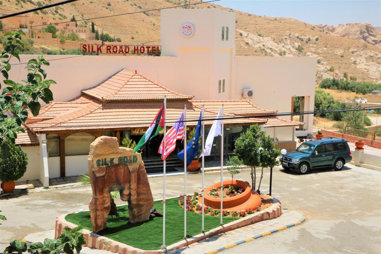 Silk Road Hotel Vádi Músza Kültér fotó