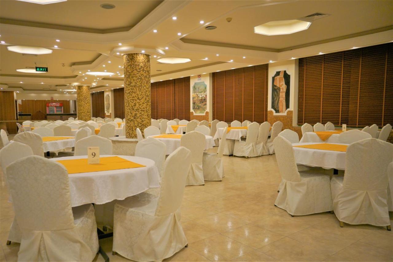 Silk Road Hotel Vádi Músza Kültér fotó