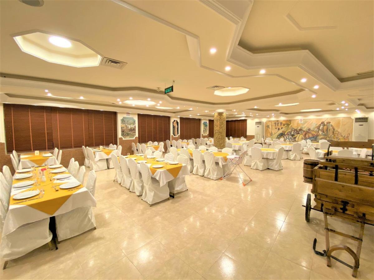 Silk Road Hotel Vádi Músza Kültér fotó