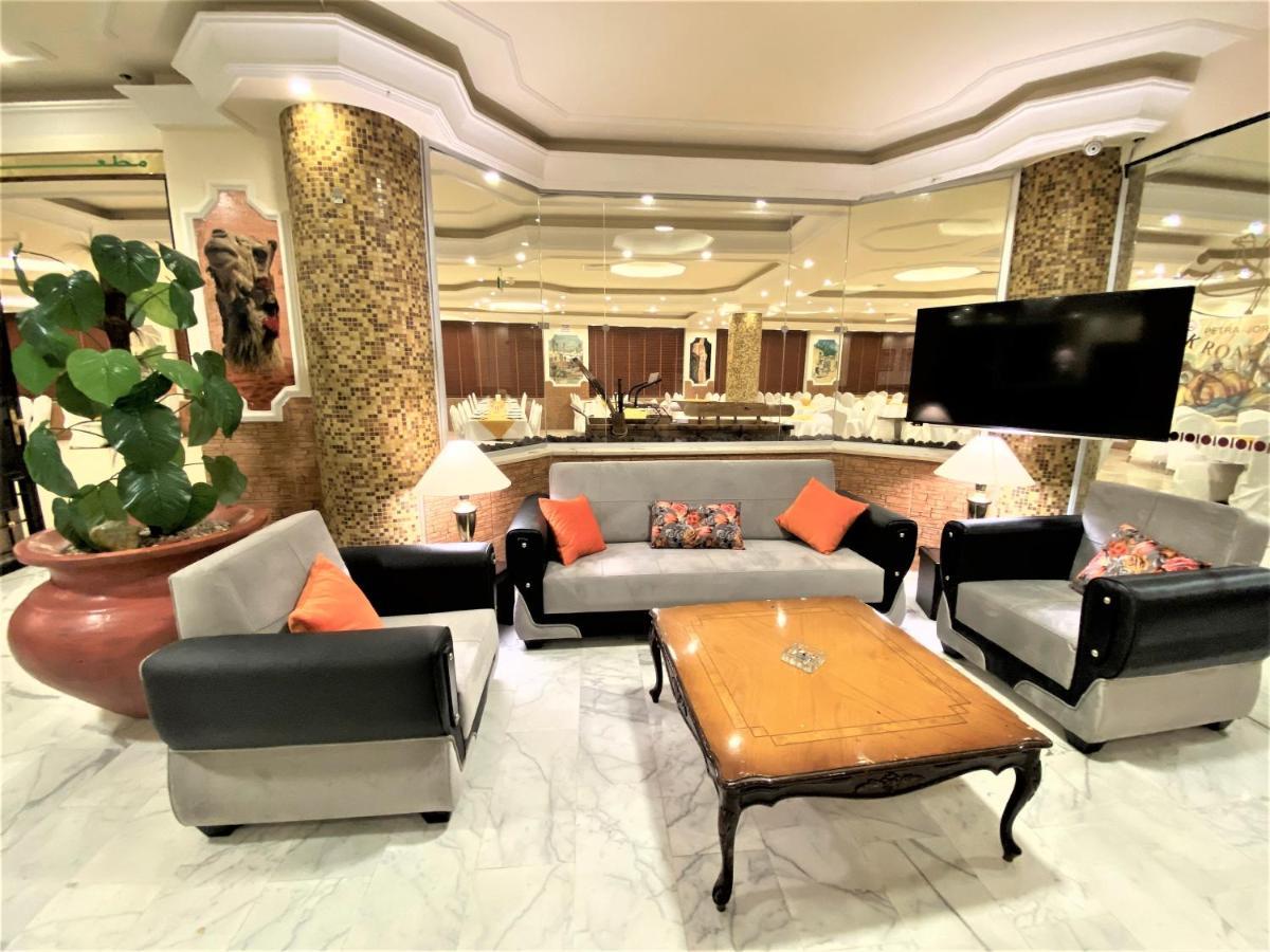 Silk Road Hotel Vádi Músza Kültér fotó