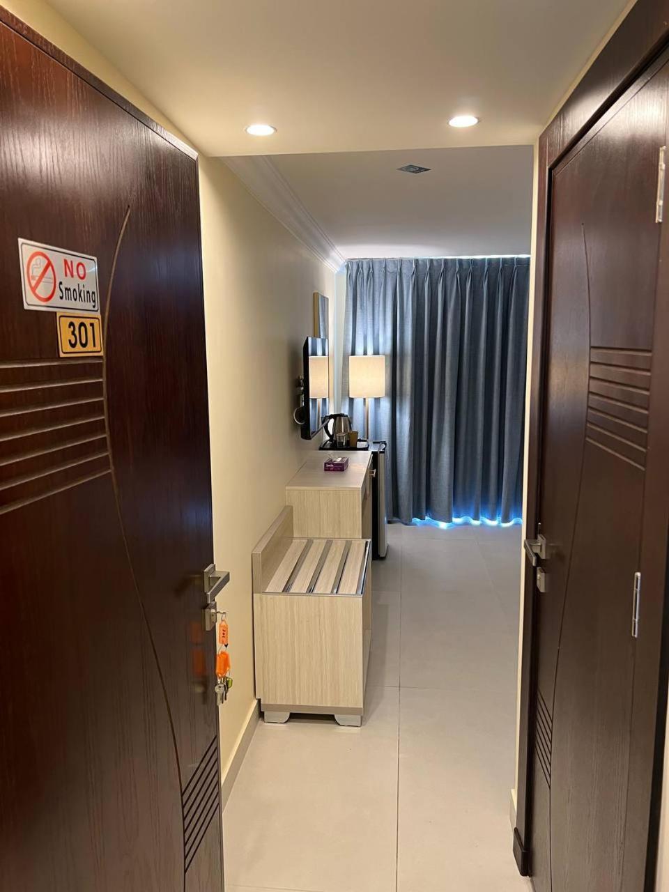 Silk Road Hotel Vádi Músza Kültér fotó