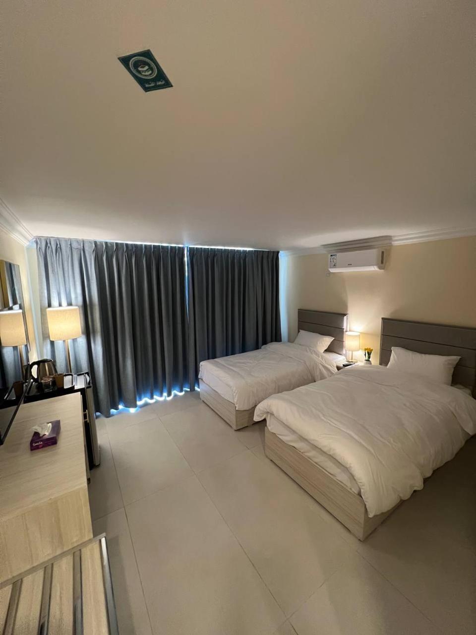 Silk Road Hotel Vádi Músza Kültér fotó