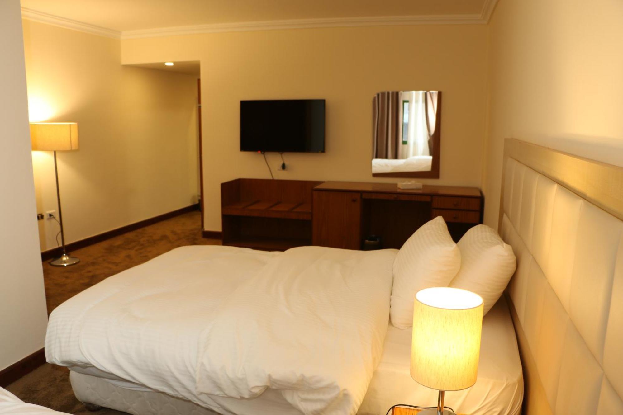 Silk Road Hotel Vádi Músza Kültér fotó